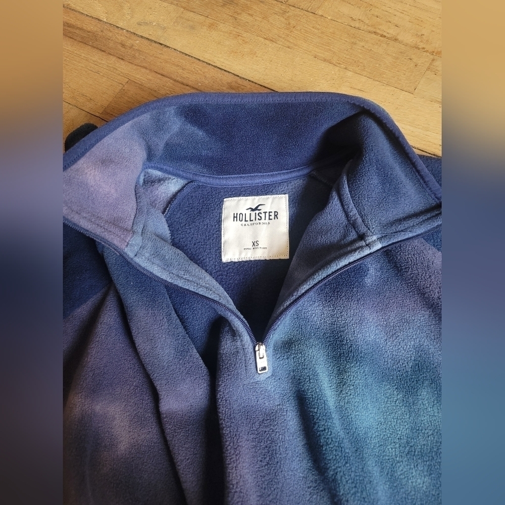 Hollister Space Galaxy Fleece Quarter Zip Pullover with cinchable Waist - Picture 4 of 7